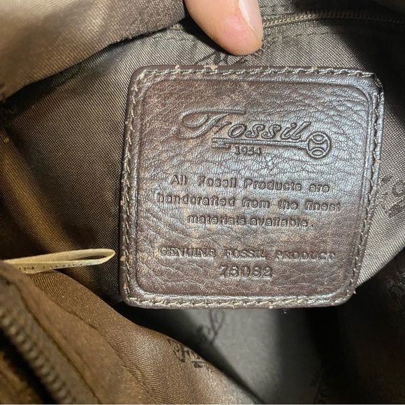 Fossil Leather Handbag with Key Brown - Picture 4 of 13